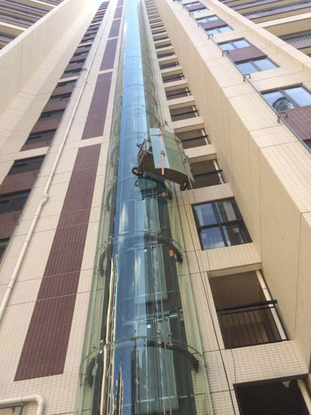 高层电梯玻璃修缮补漏